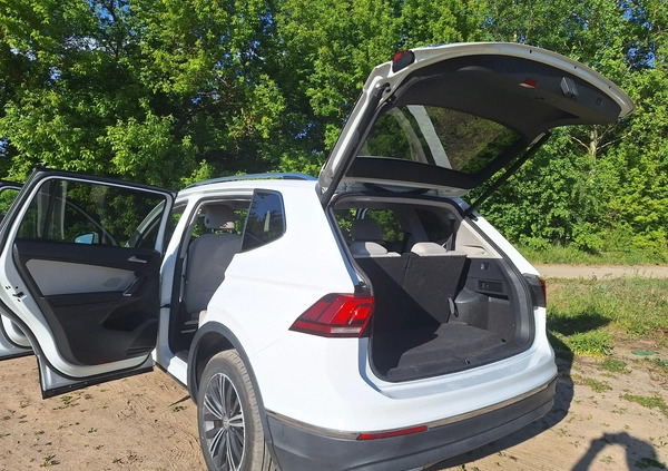Volkswagen Tiguan cena 85000 przebieg: 111500, rok produkcji 2017 z Białystok małe 92